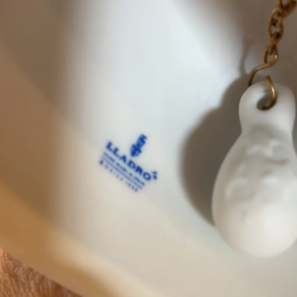 VINTAGE Lladro 1988 Christmas /Holiday porcelain bell ornament mint green ivory